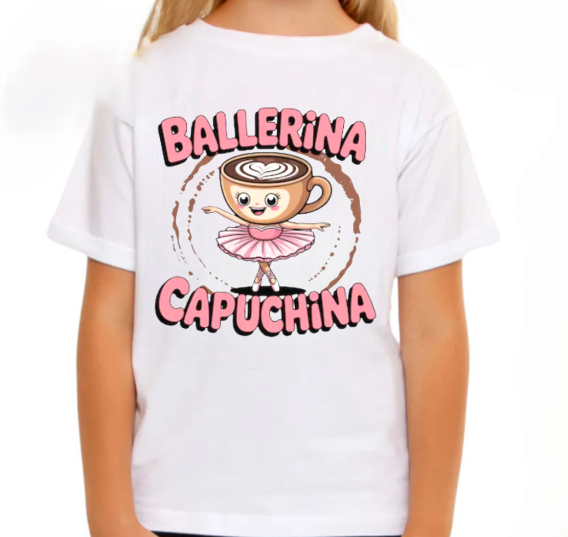 Детска тениска „Ballerina Cappuccina“ – Кафеен отпечатък