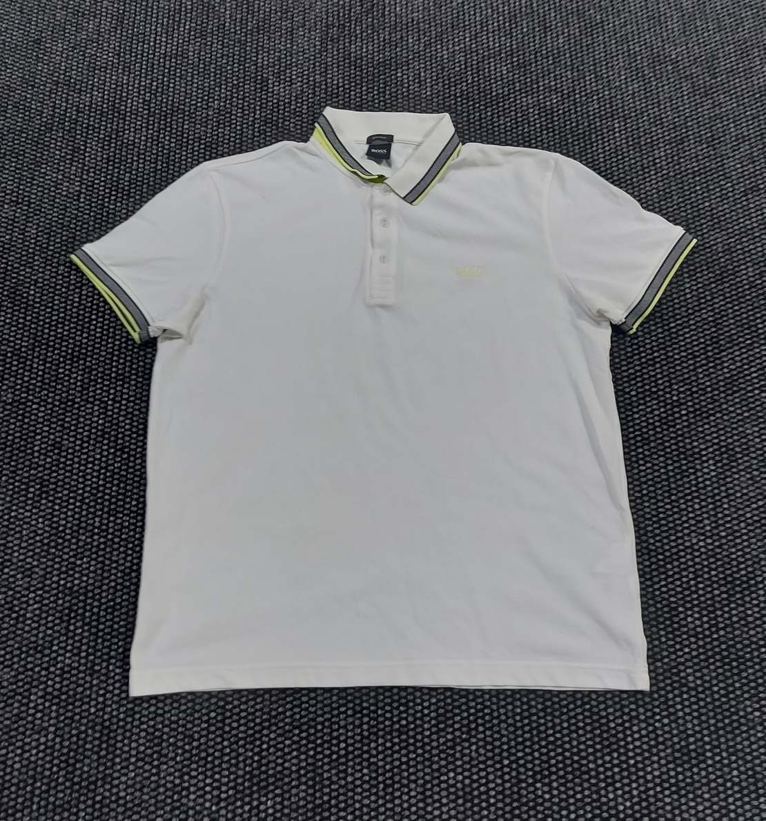 Hugo boss тениска XL с яка