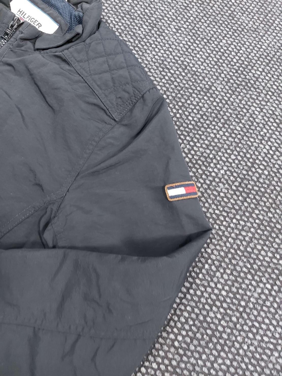 Tommy hilfiger M размер яке преходно