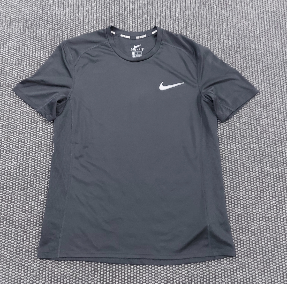 Nike тениска M размер мъжка