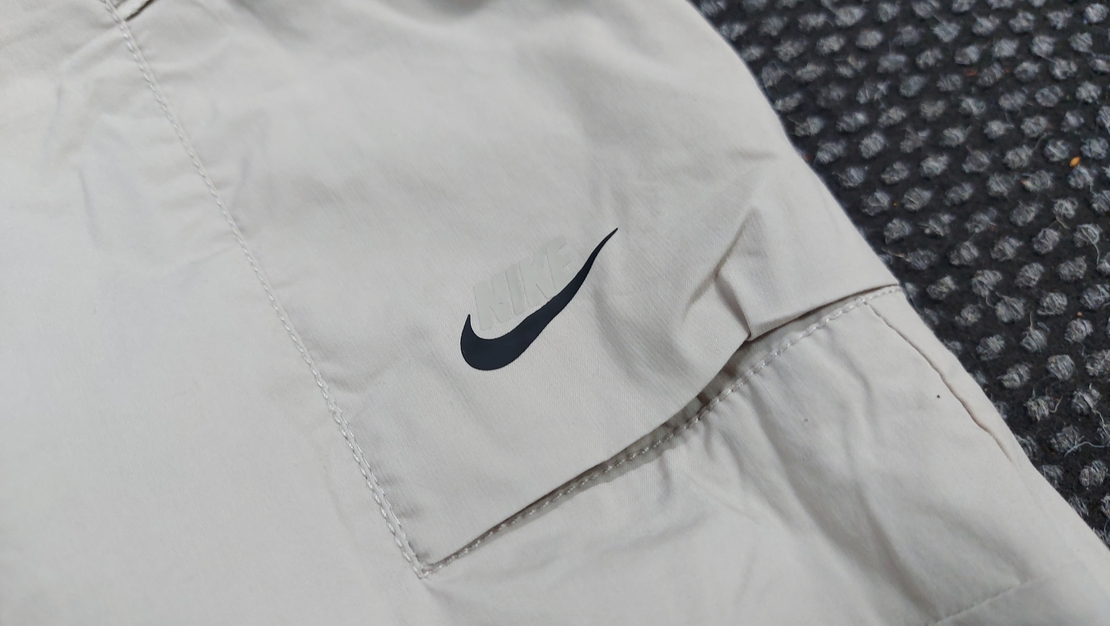 Nike панталон L(34) размер мъжки