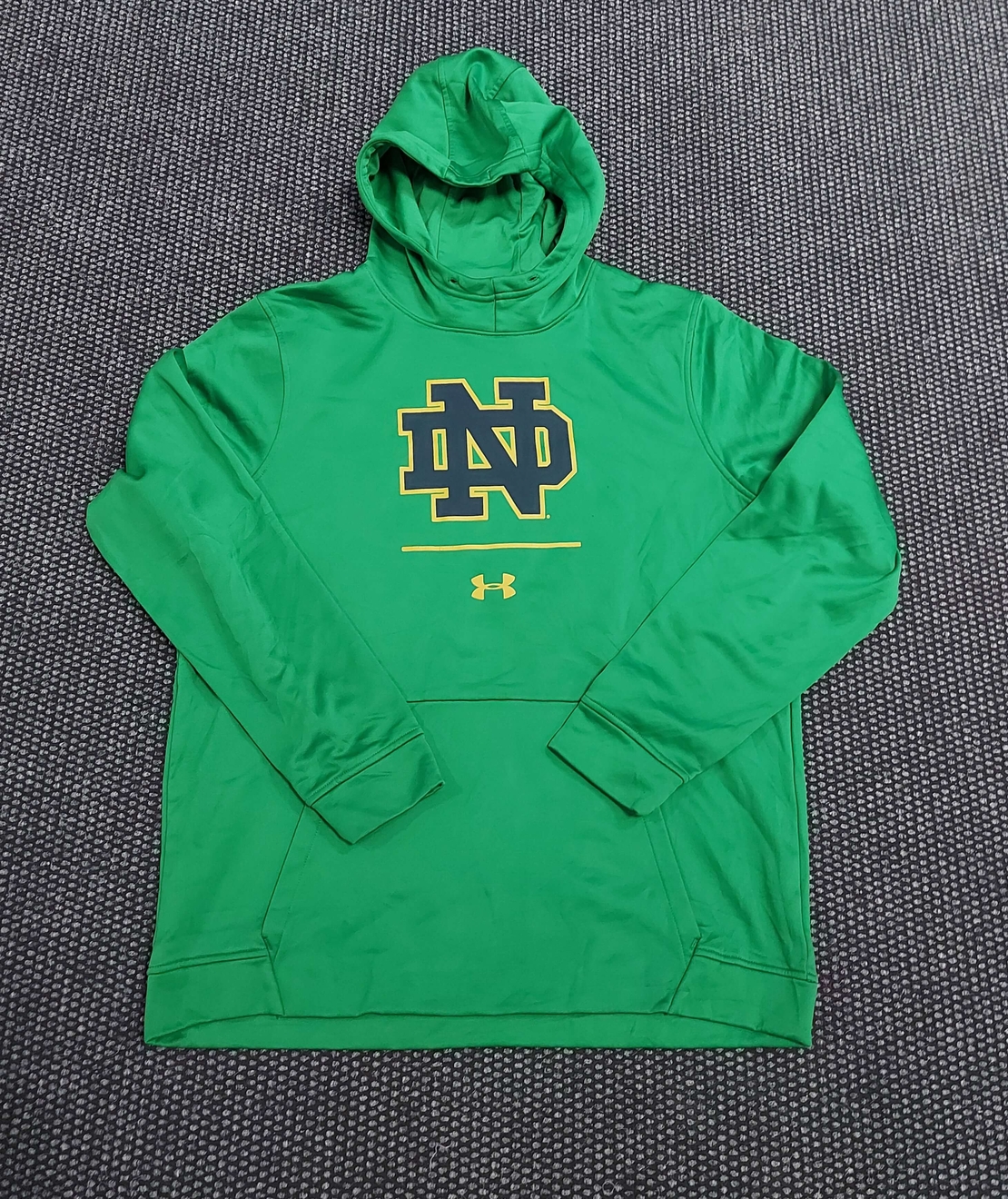 Under armour суичър L размер