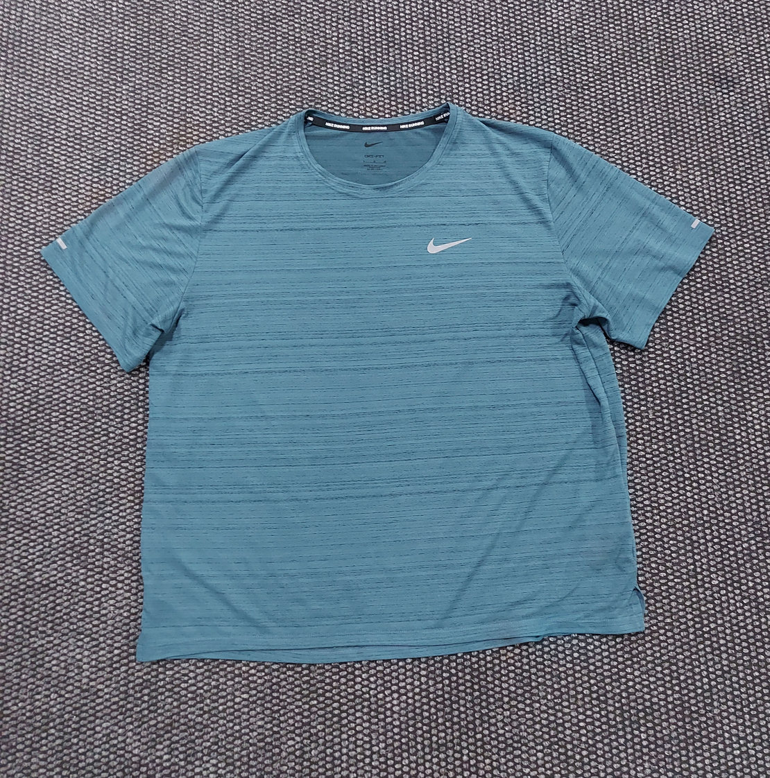 Nike мъжка тениска L размер