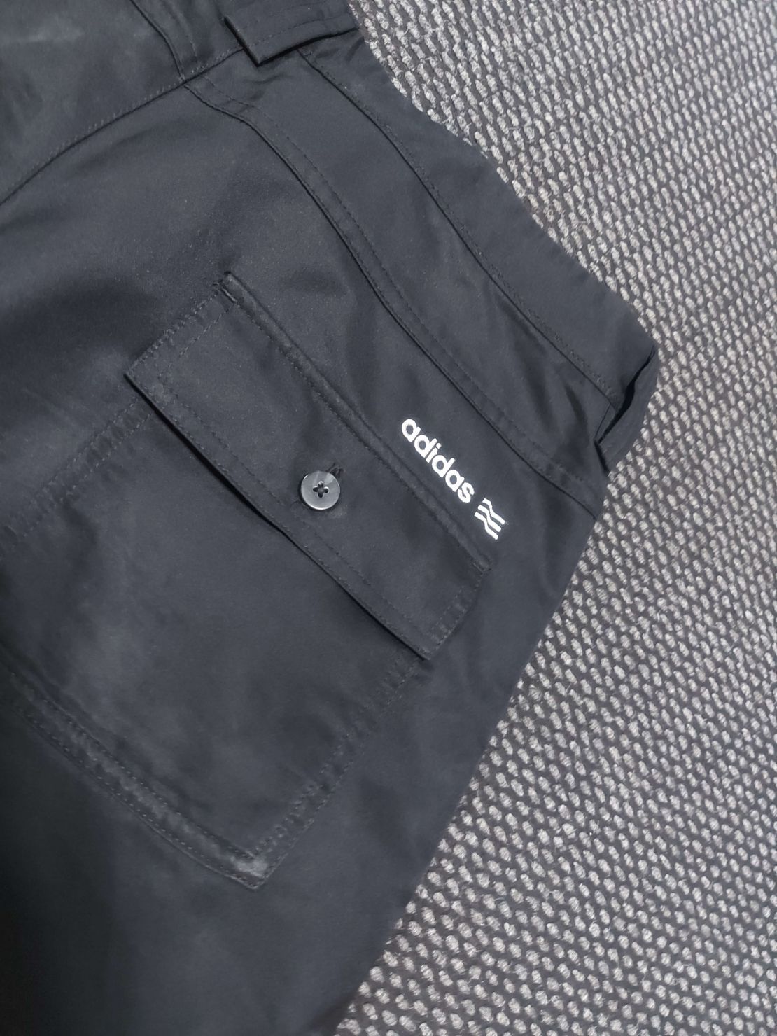 Adidas къси панталони M размер