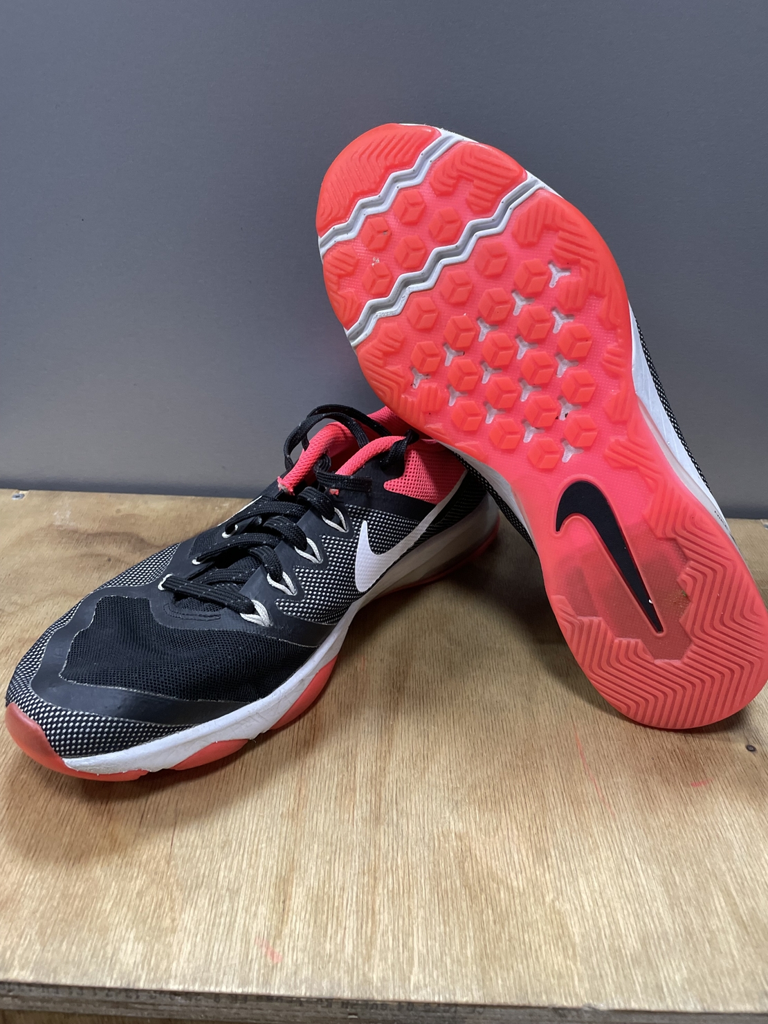 Nike Air zoom 40 номер дамски