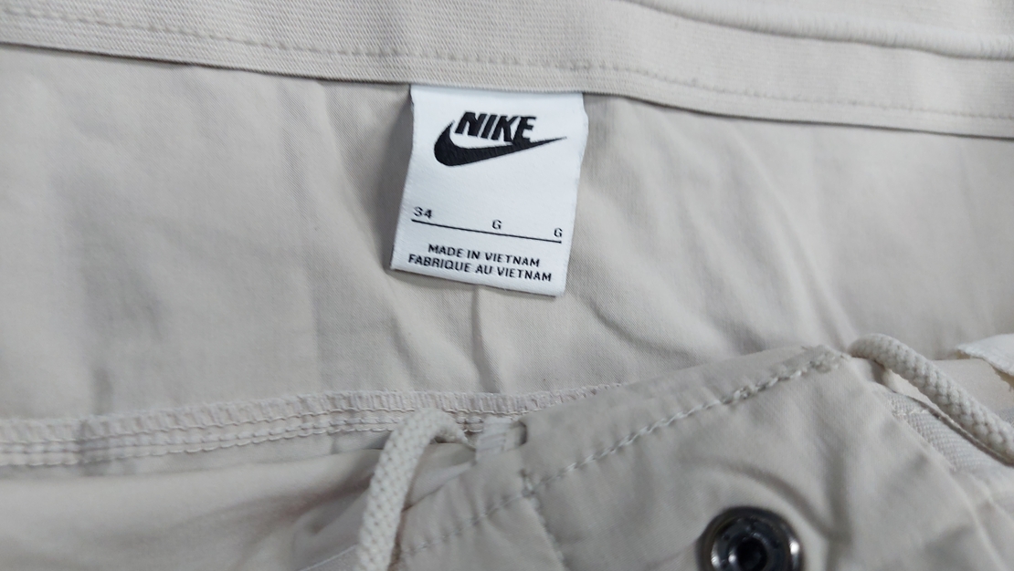 Nike панталон L(34) размер мъжки