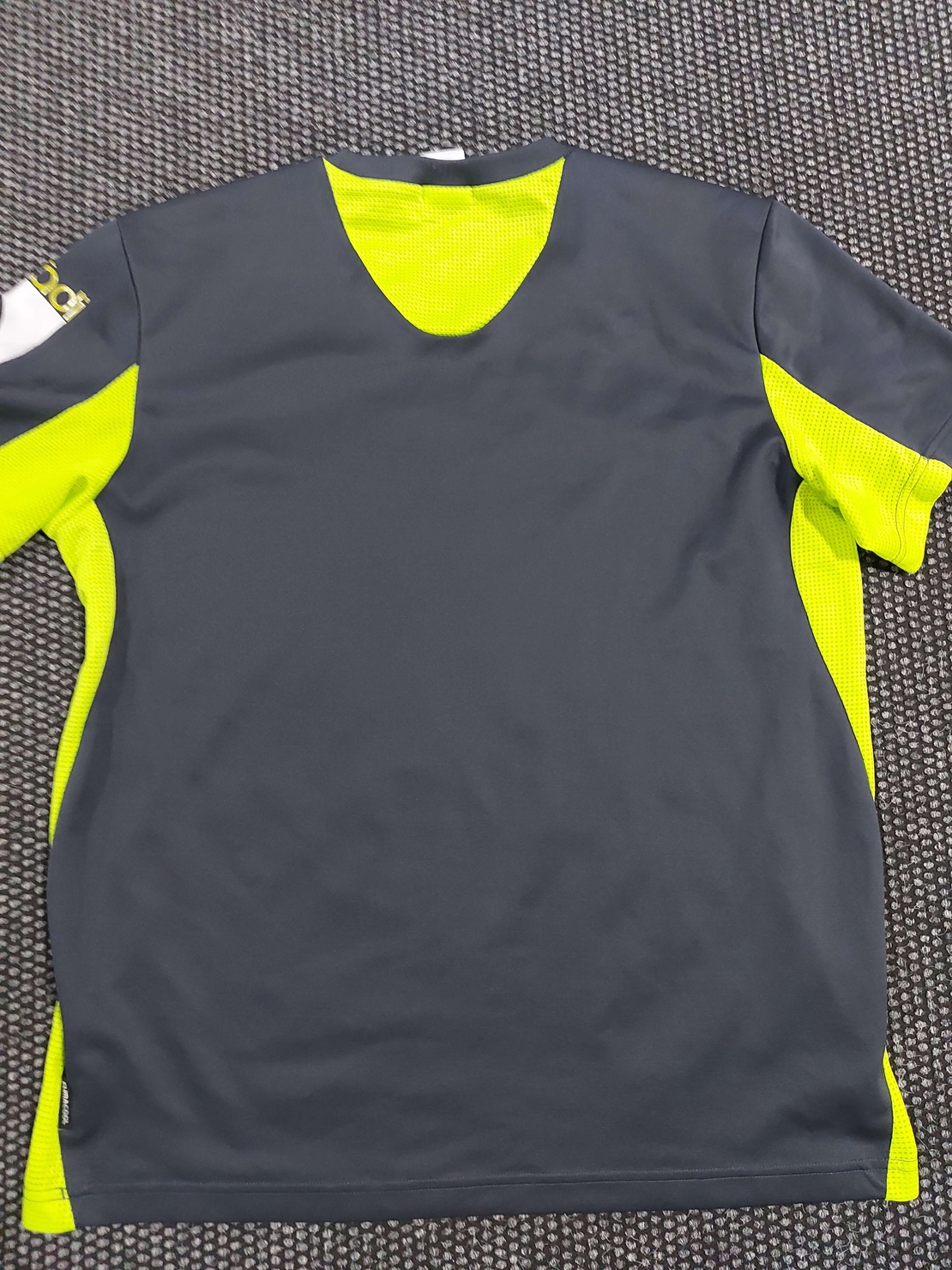 Adidas тениска L размер
