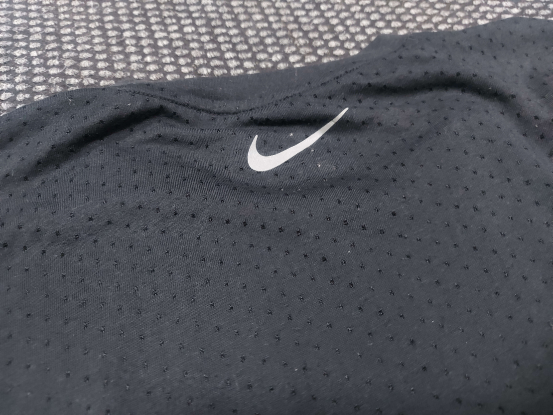 Nike тениска M размер