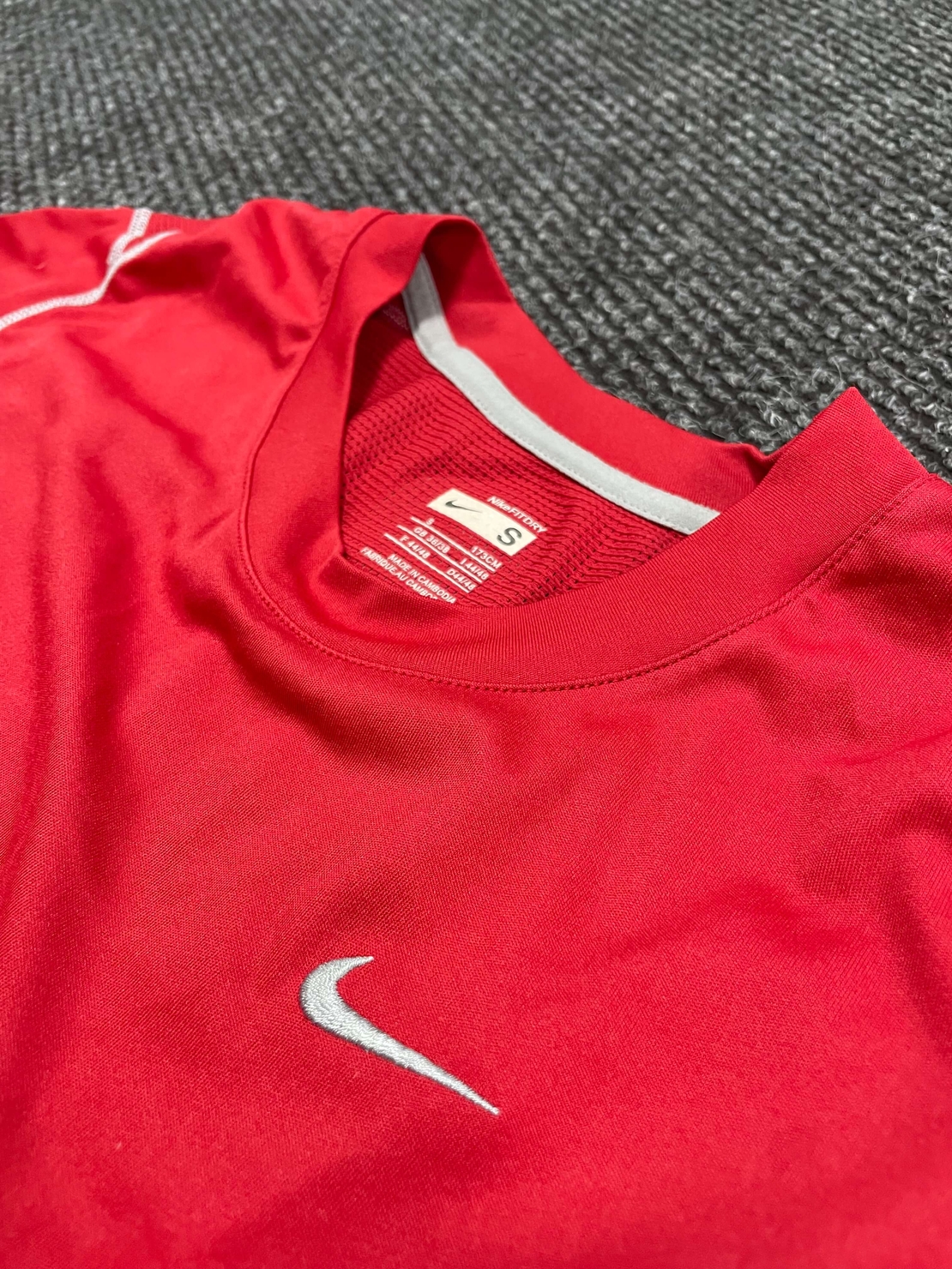 Nike тениска мъжка S размер
