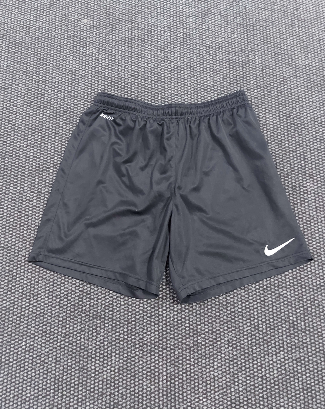 Nike шорти M размер мъжки