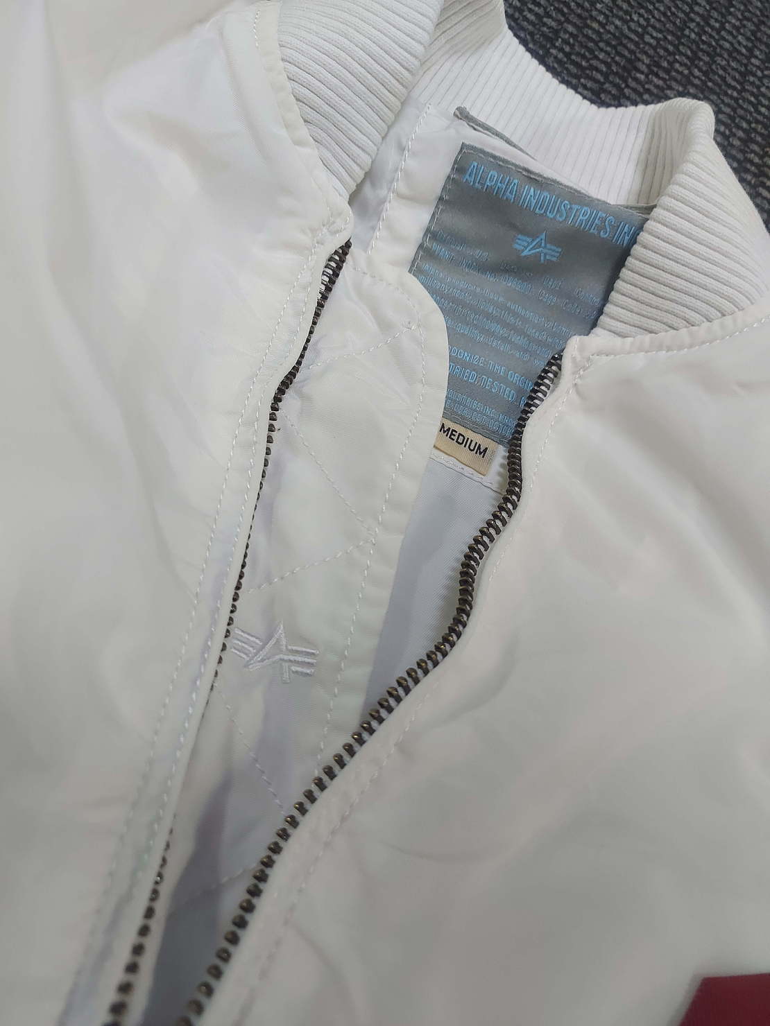 Alpha industries бомбър M дамско