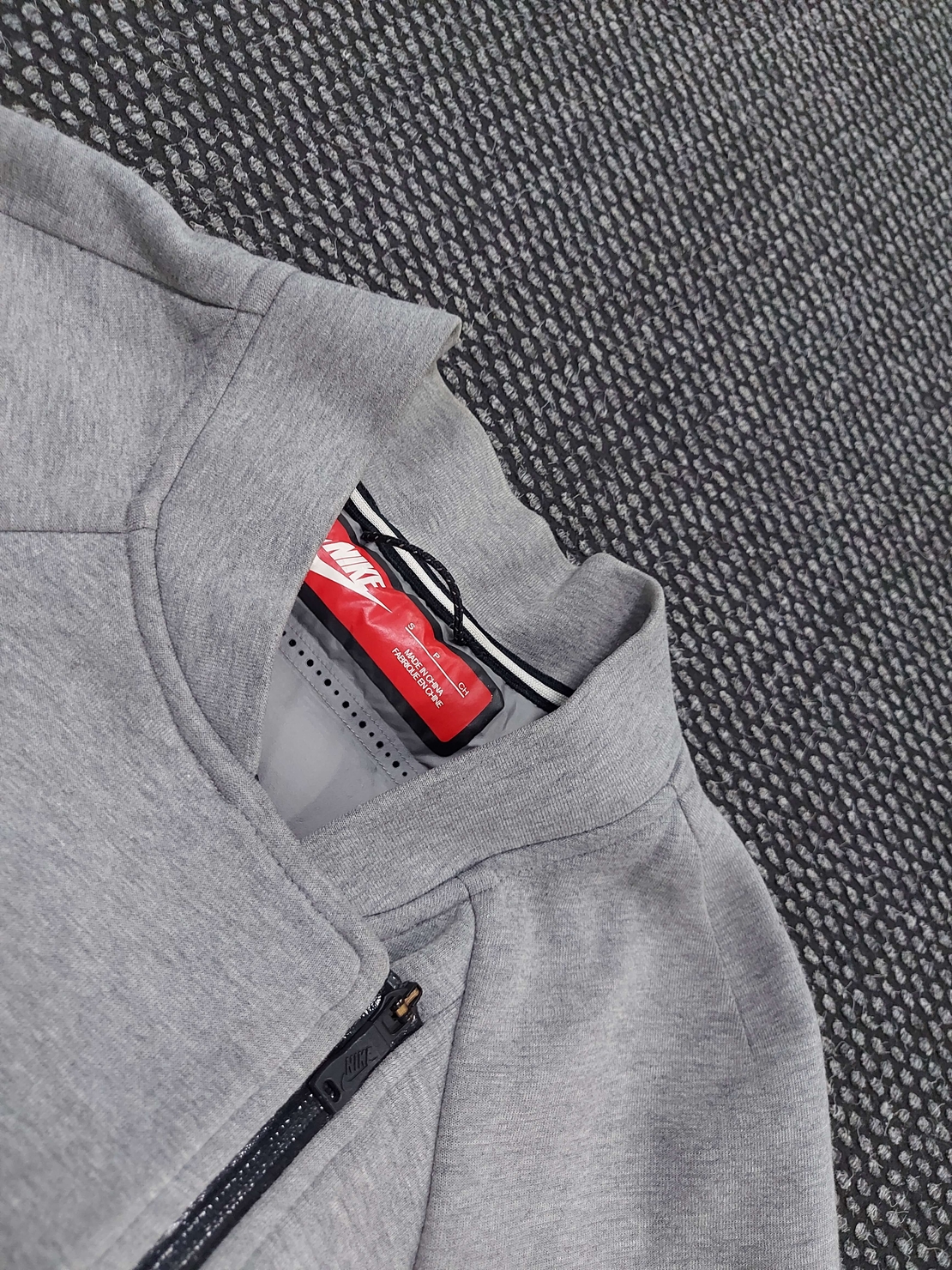 Nike tech пухено хибрид яке S дамско