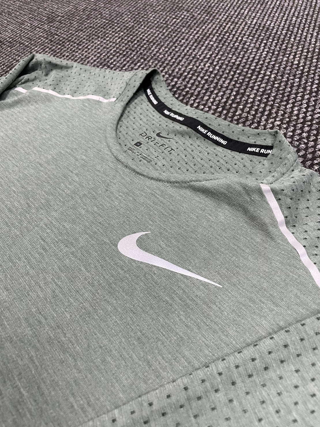 Nike блуза М размер мъжка