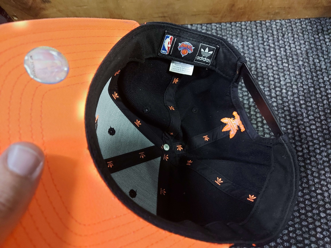Adidas new york knicks шапка