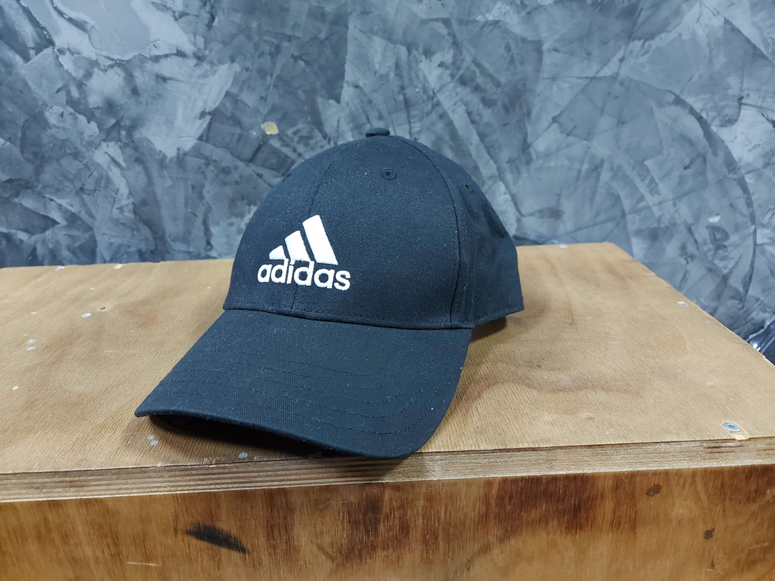Adidas шапка