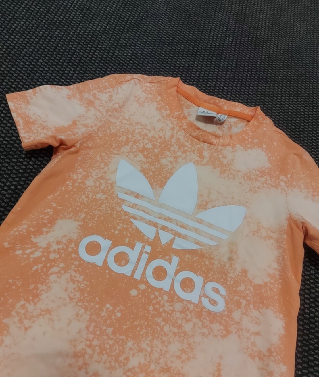 Adidas дамска тениска S размер