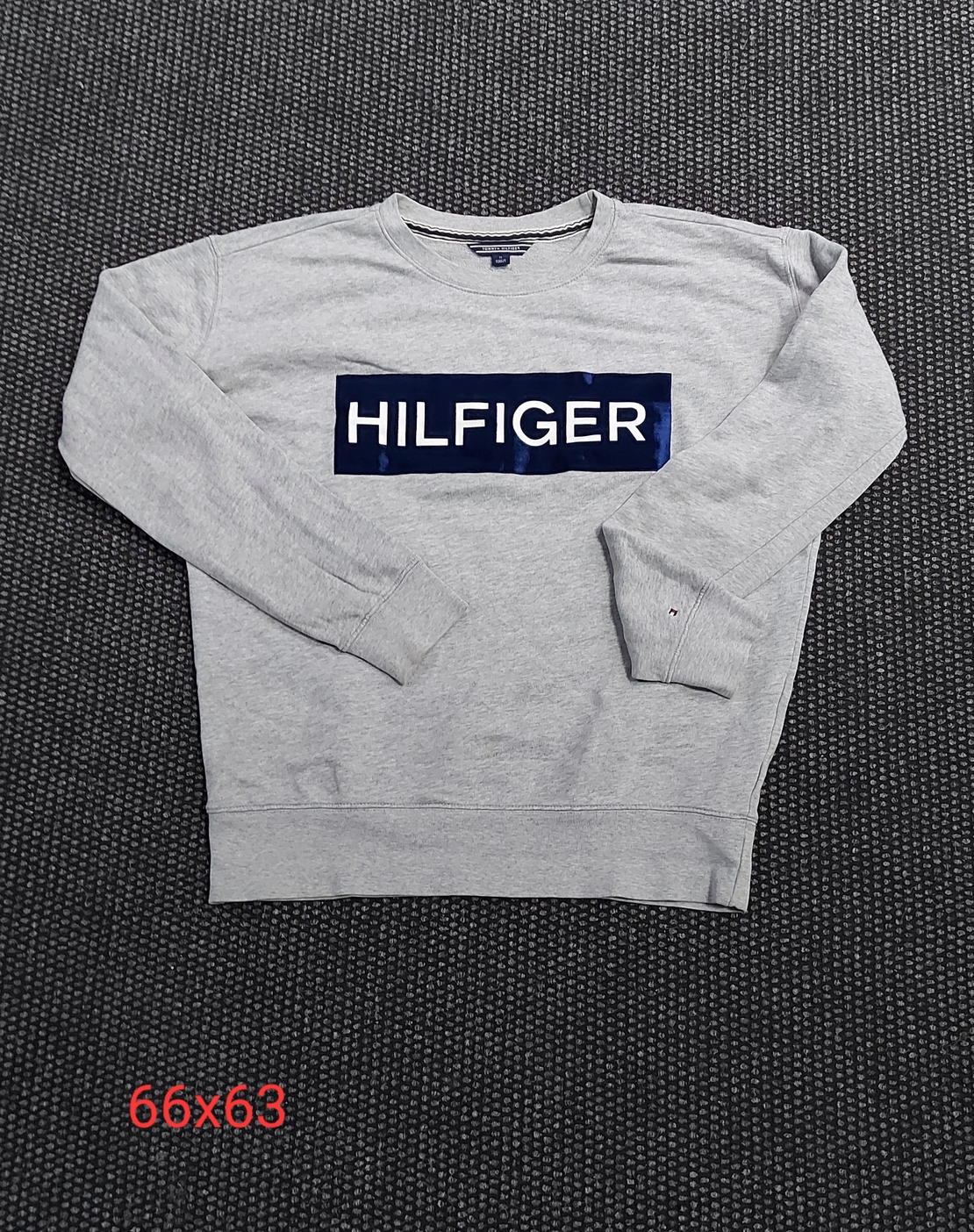 Tommy hilfiger дамски суичър M размер