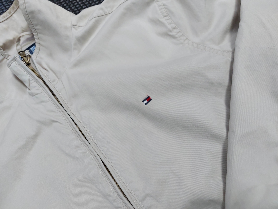 Tommy hilfiger яке M размер