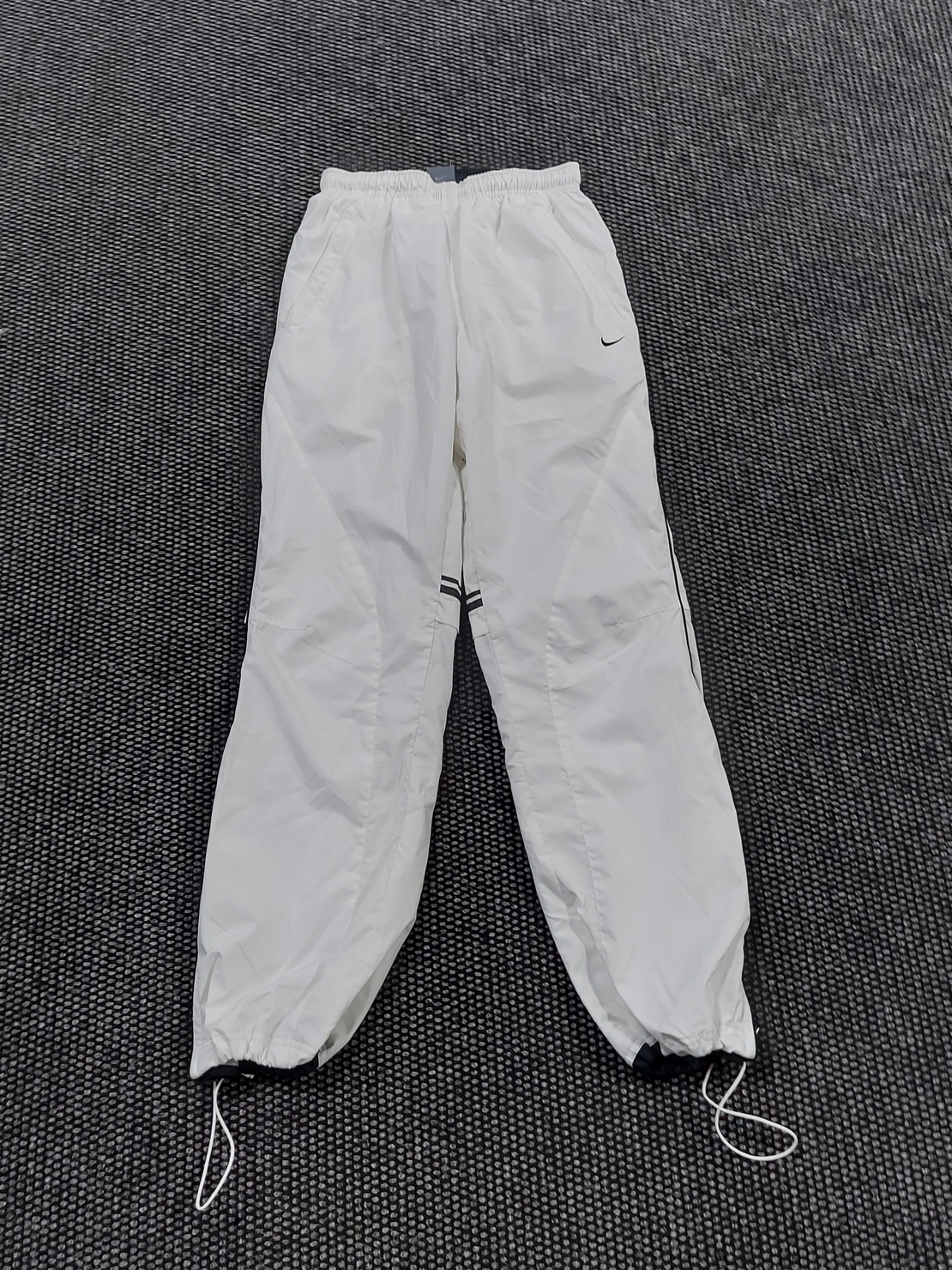 Nike шушляков анцуг дамски XS/S