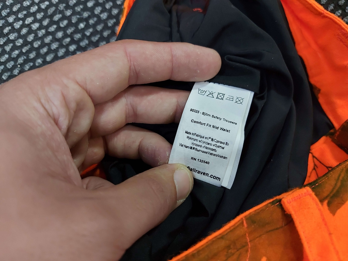 Fjallraven панталони за лов S(30-31)