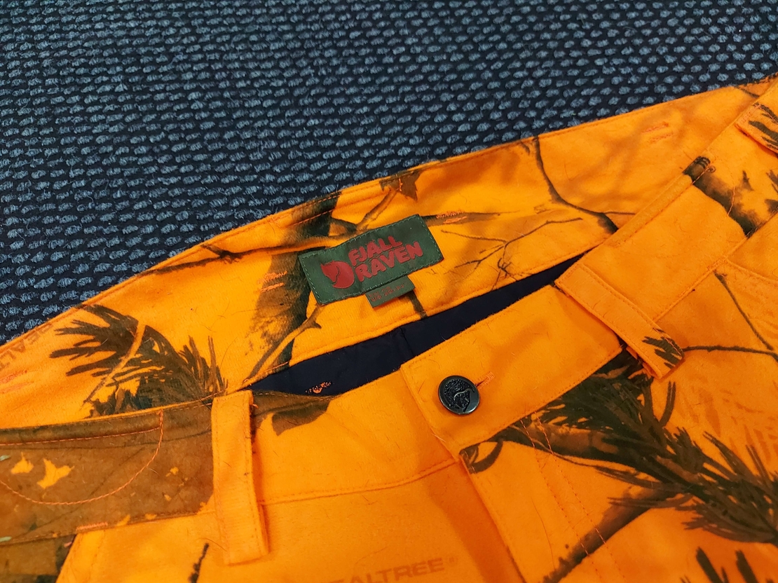 Fjallraven панталони за лов S(30-31)