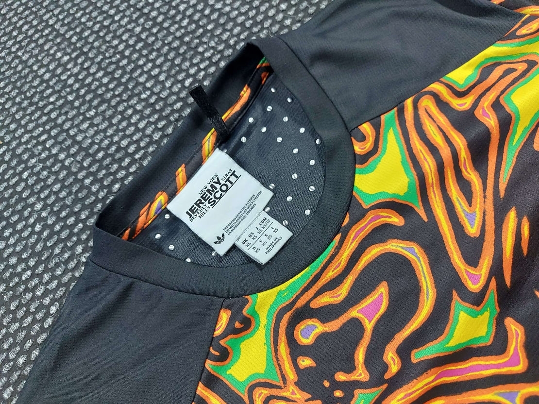 Adidas дамска тениска S размер