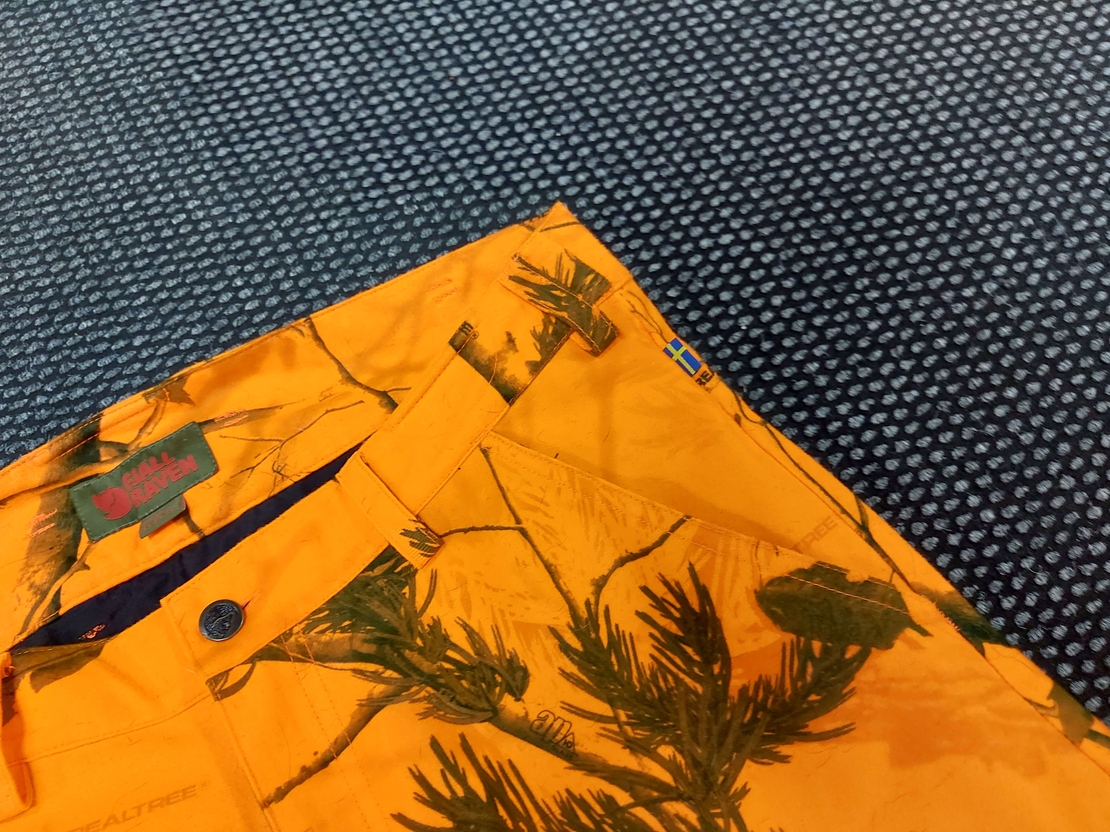 Fjallraven панталони за лов S(30-31)
