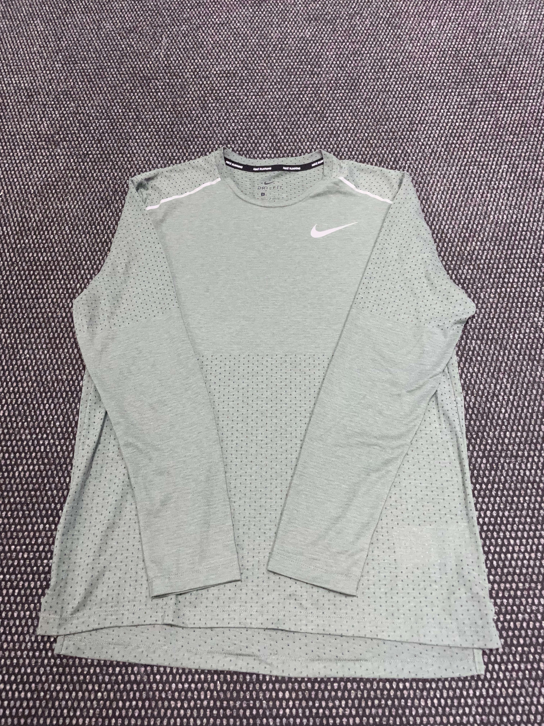Nike блуза М размер мъжка