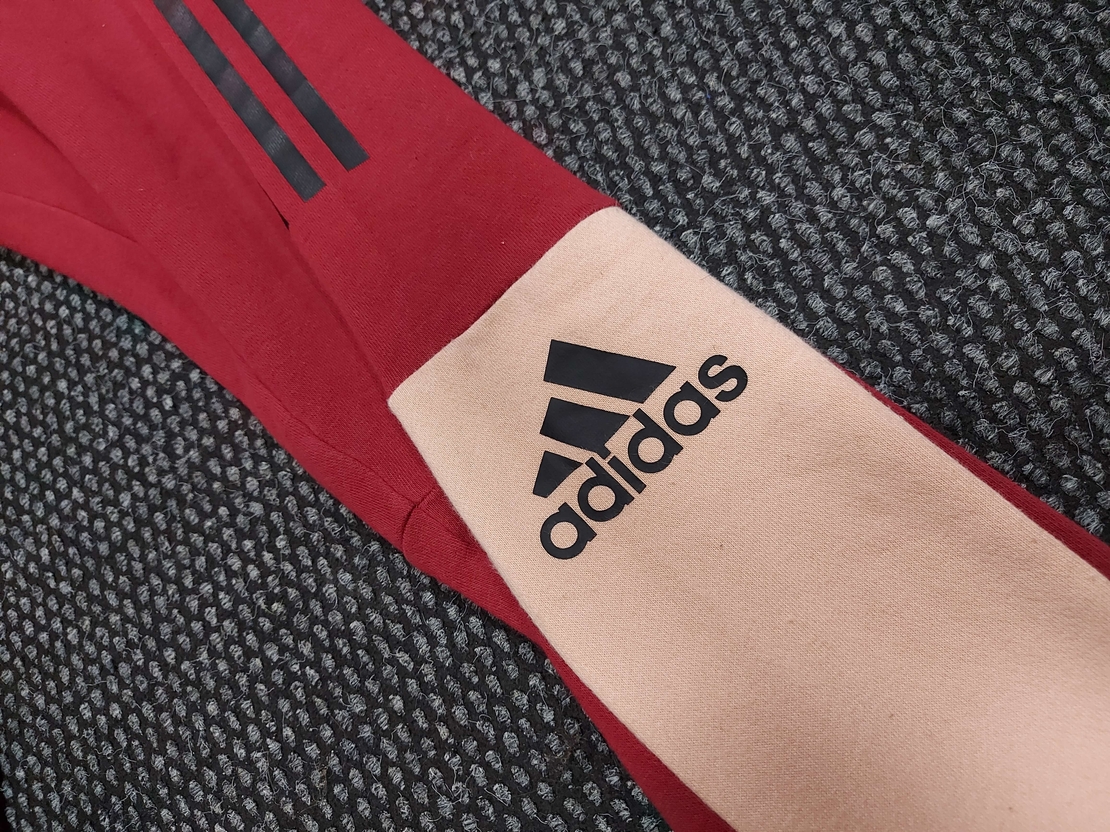 Adidas анцуг мъжки S размер