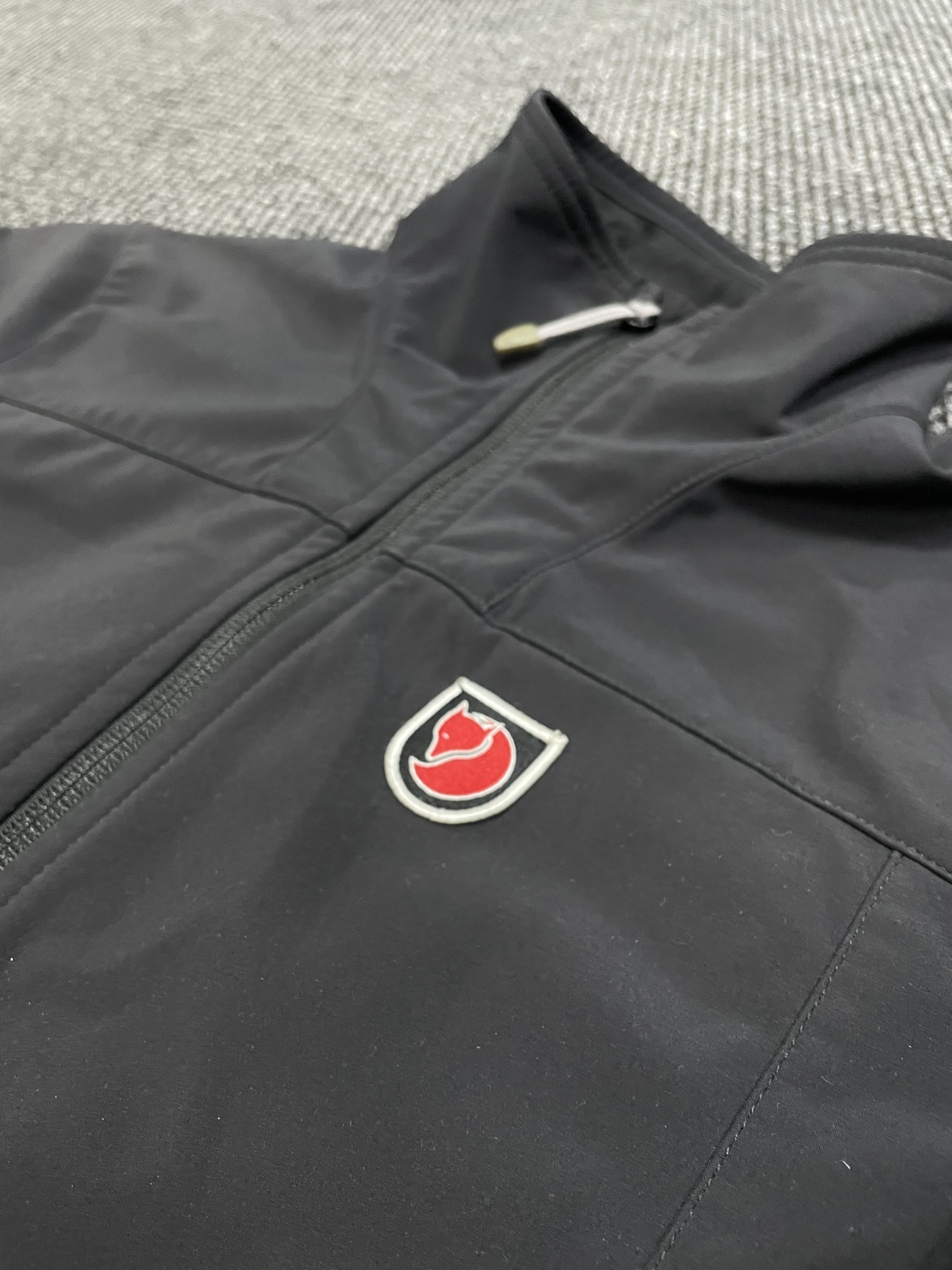 Fjallraven дамско Softshell яке S размер