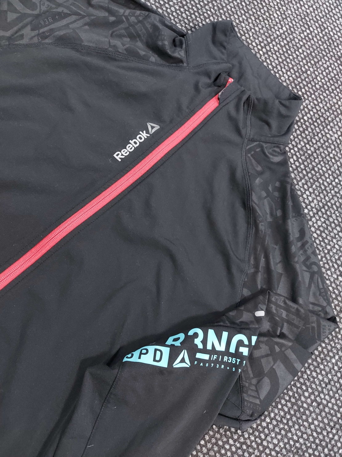 Reebok горнище мъжко L