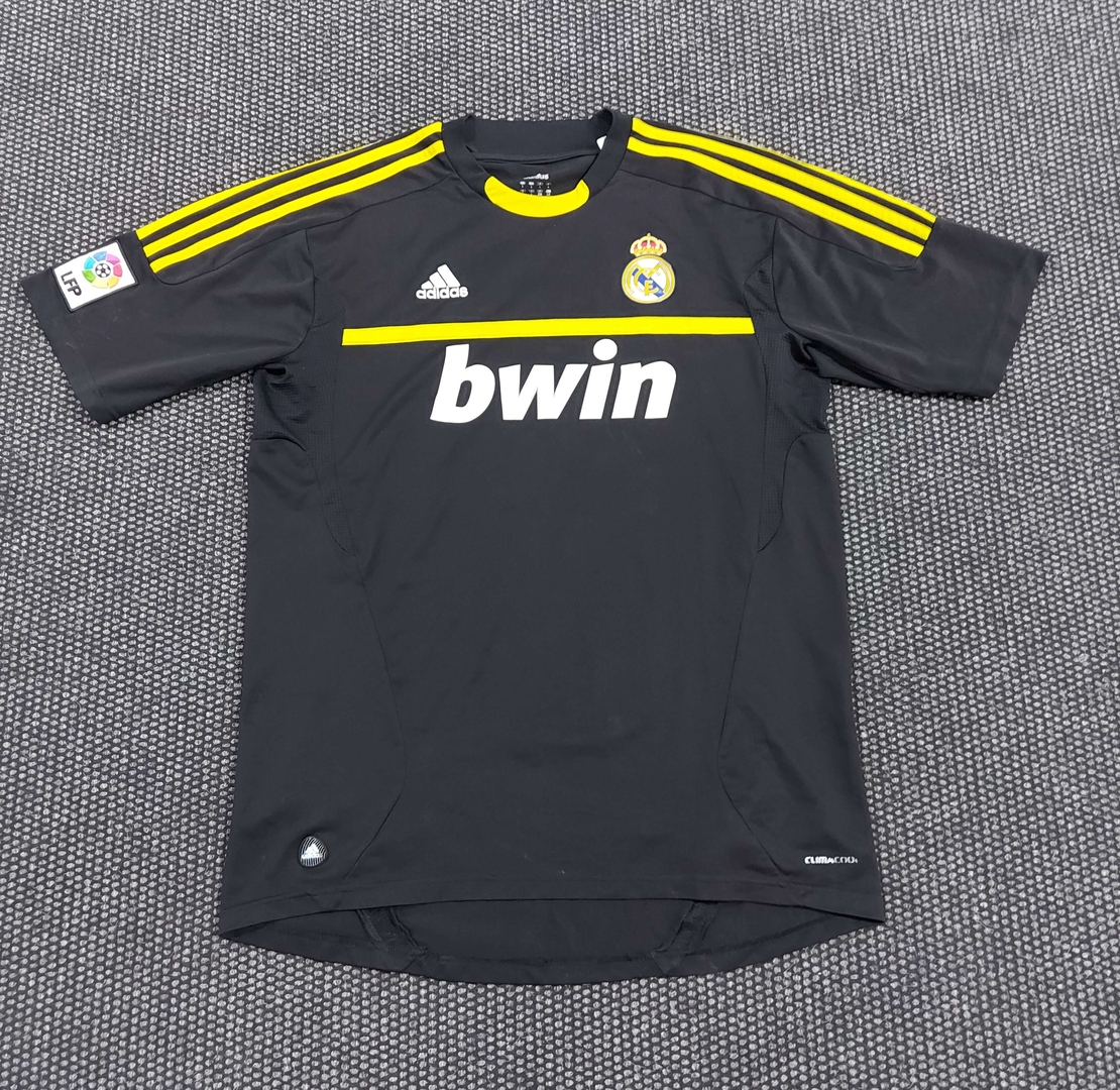 Adidas real madrid фанелка L размер