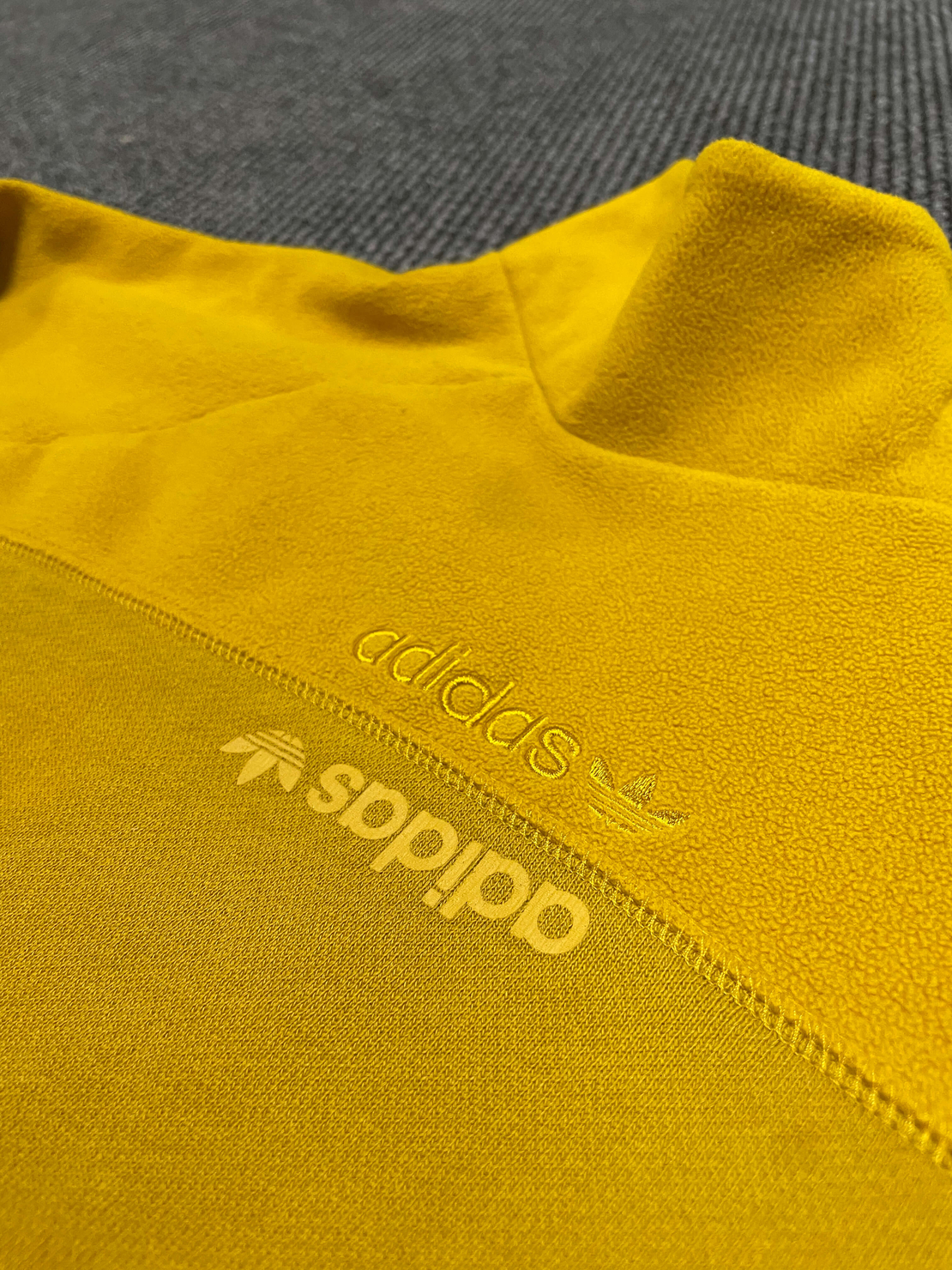 Adidas топ дамски поларен XS/S