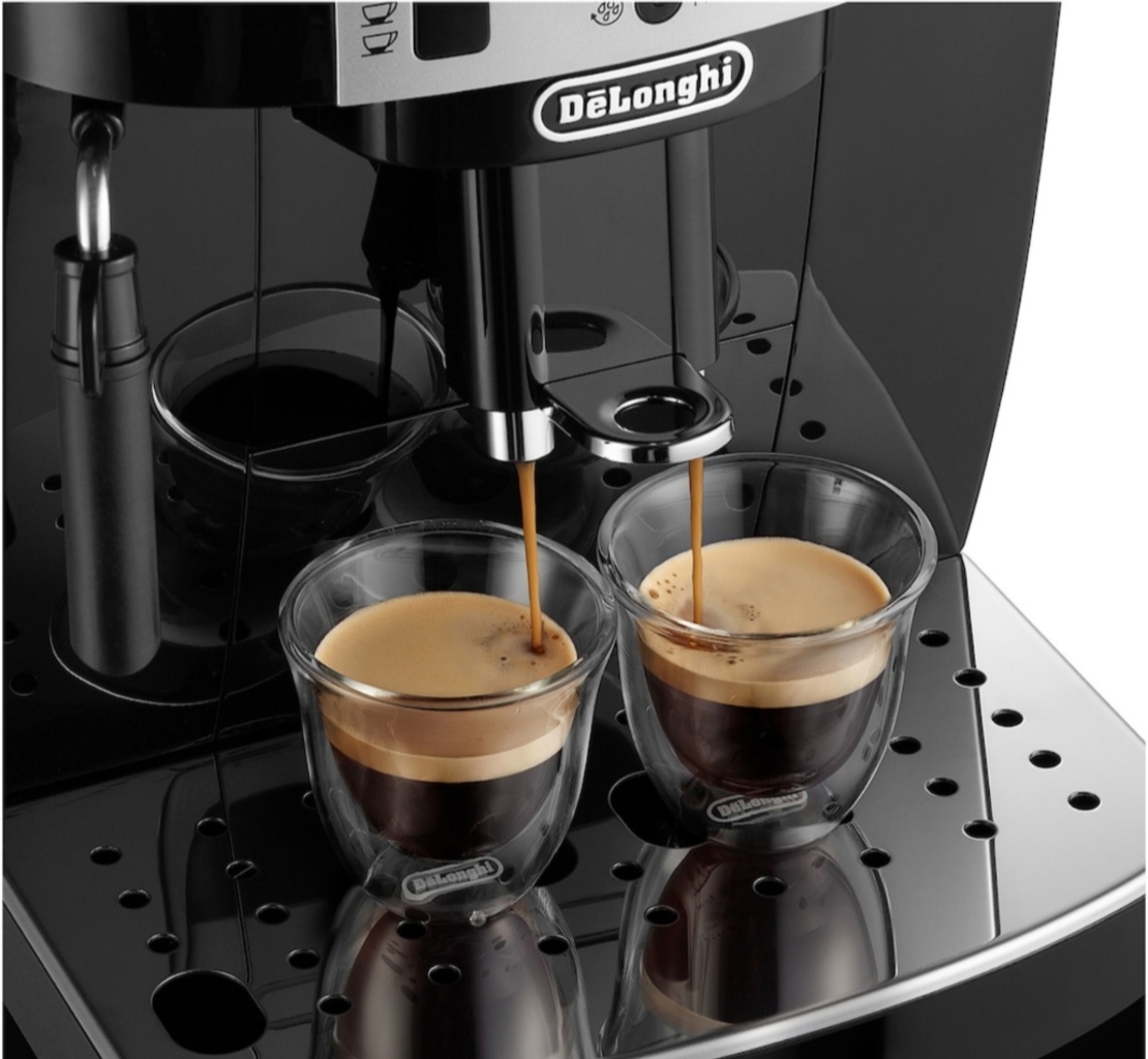 De'Longhi Magnifica S ECAM 22.112.B, 1450 W, 5 видове напитки, 15 бара,