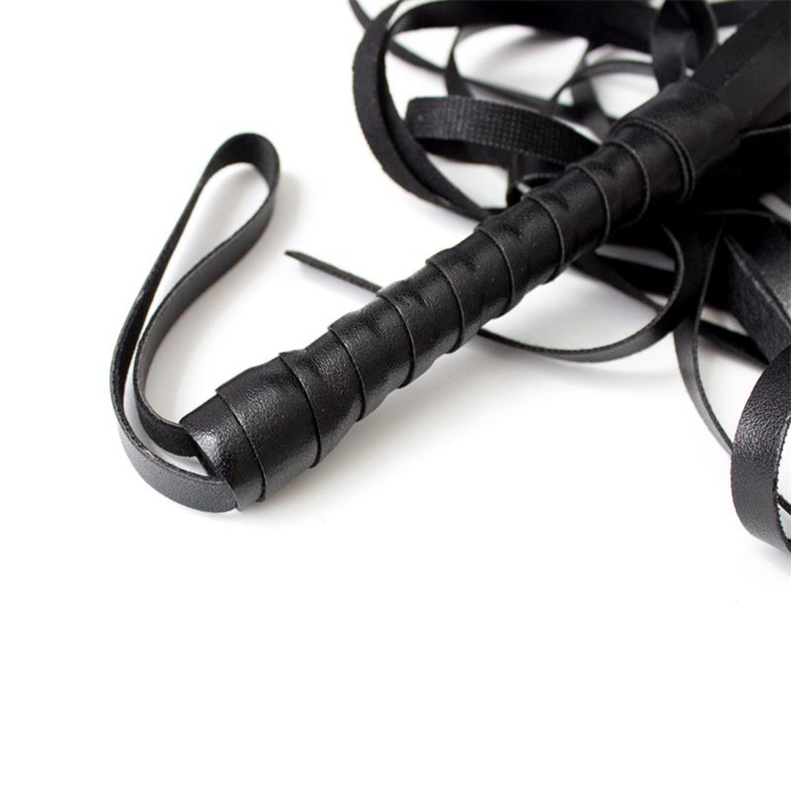 LATETOBED BDSM LINE Камшик 45 см Черен