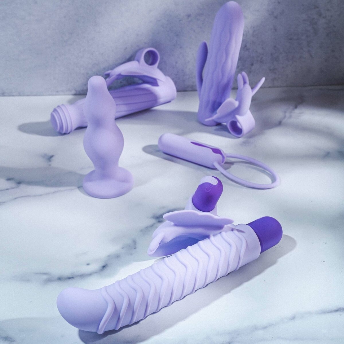 Комплект от два вибратор и пет приставки Evolved Lilac Desires Лилав