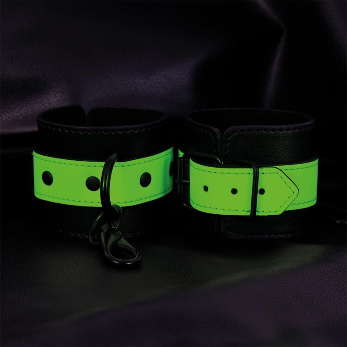 BDSM комплект INTOYOU SHINING LINE Glow in the Dark с 5 части