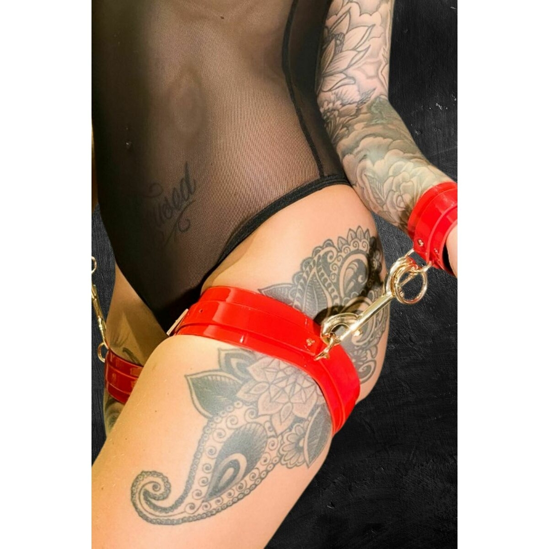 Червени фетиш белезници за ръце и бедра Kinky Diva