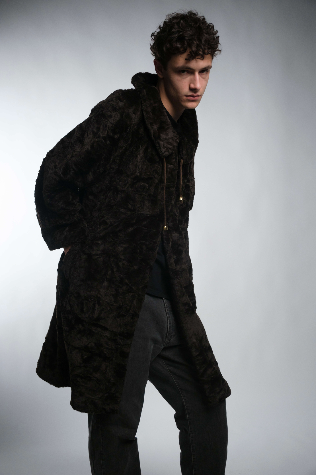 Разкроено палто от еко кожа