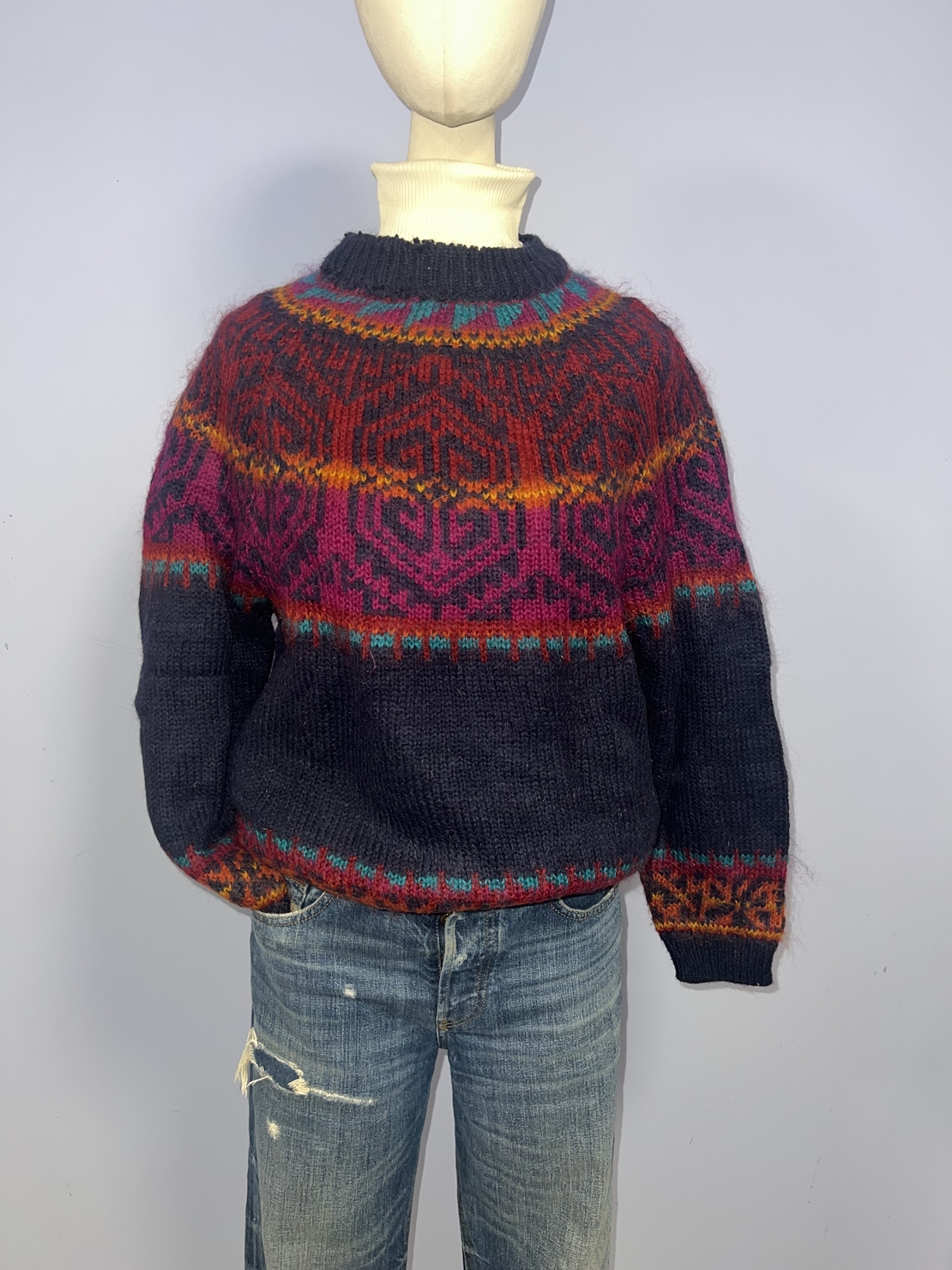 Ръчно плетен винтидж пуловер