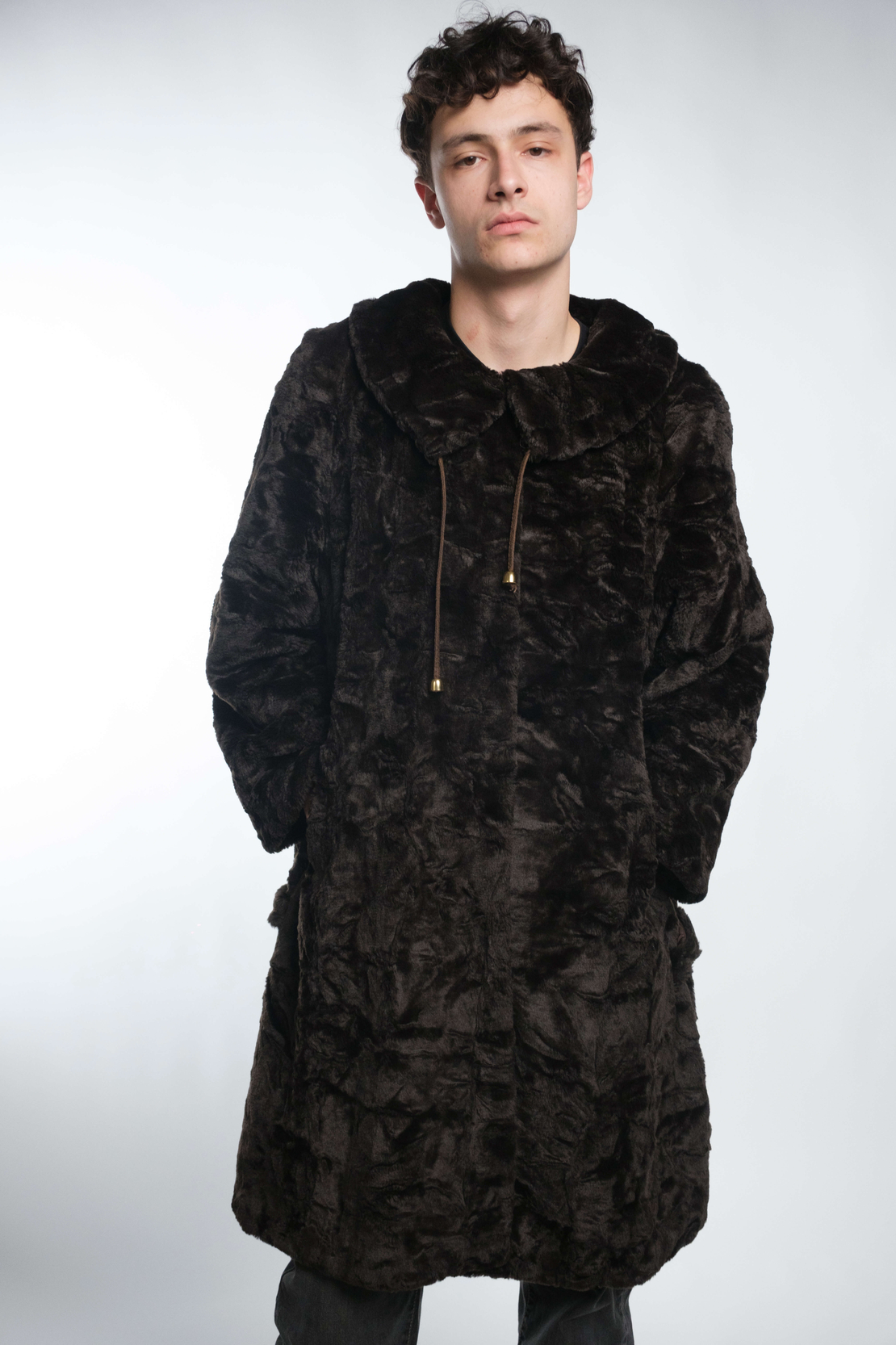 Разкроено палто от еко кожа