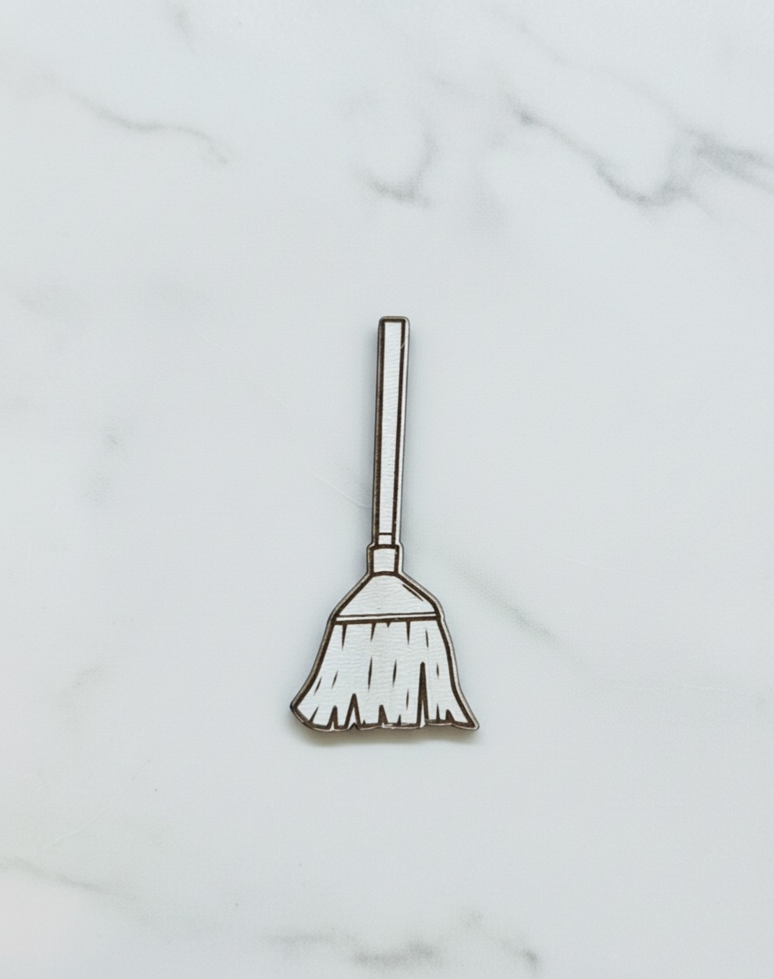 Декоративен елемент,, Метла