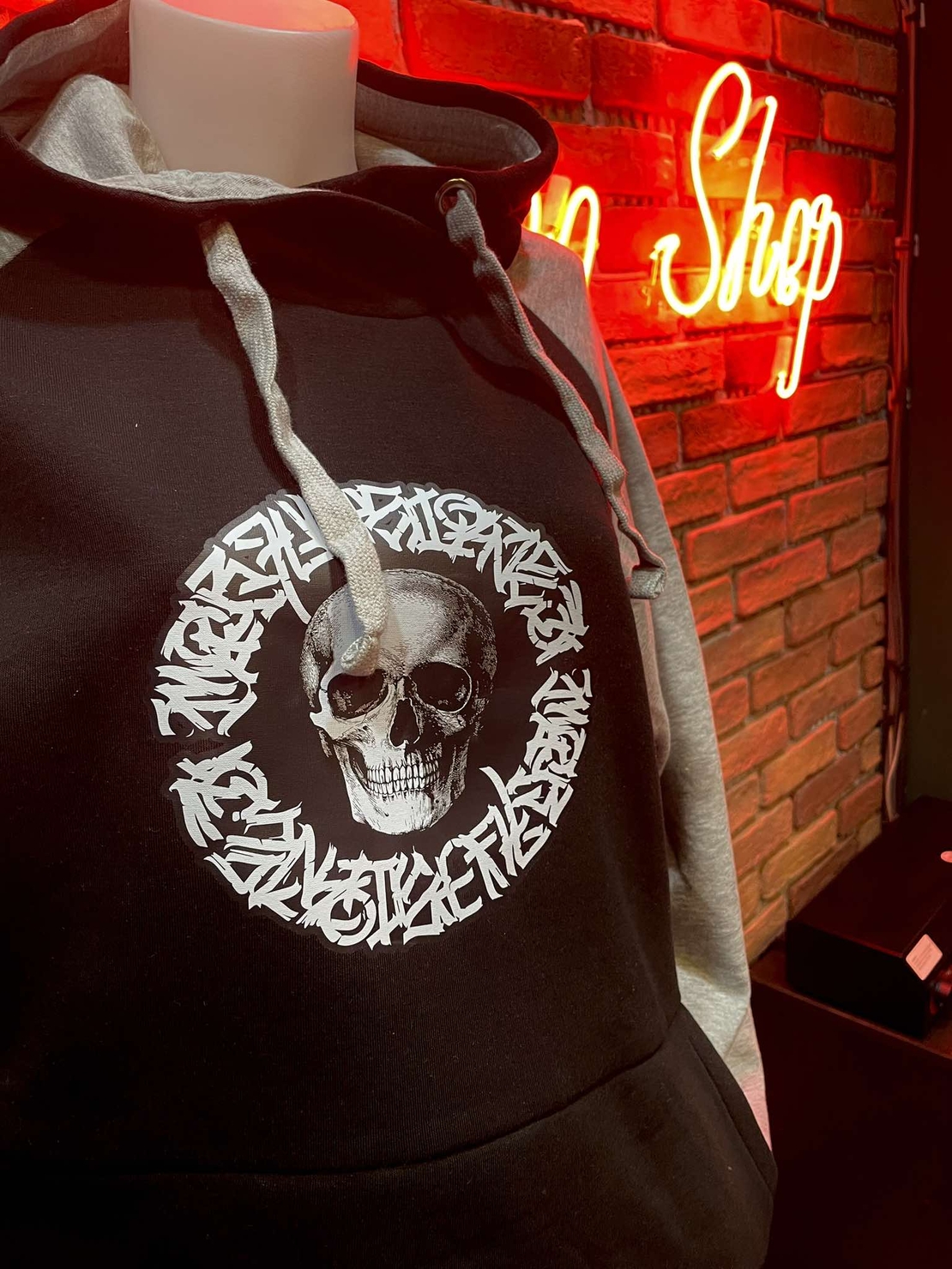 Sweatshirt