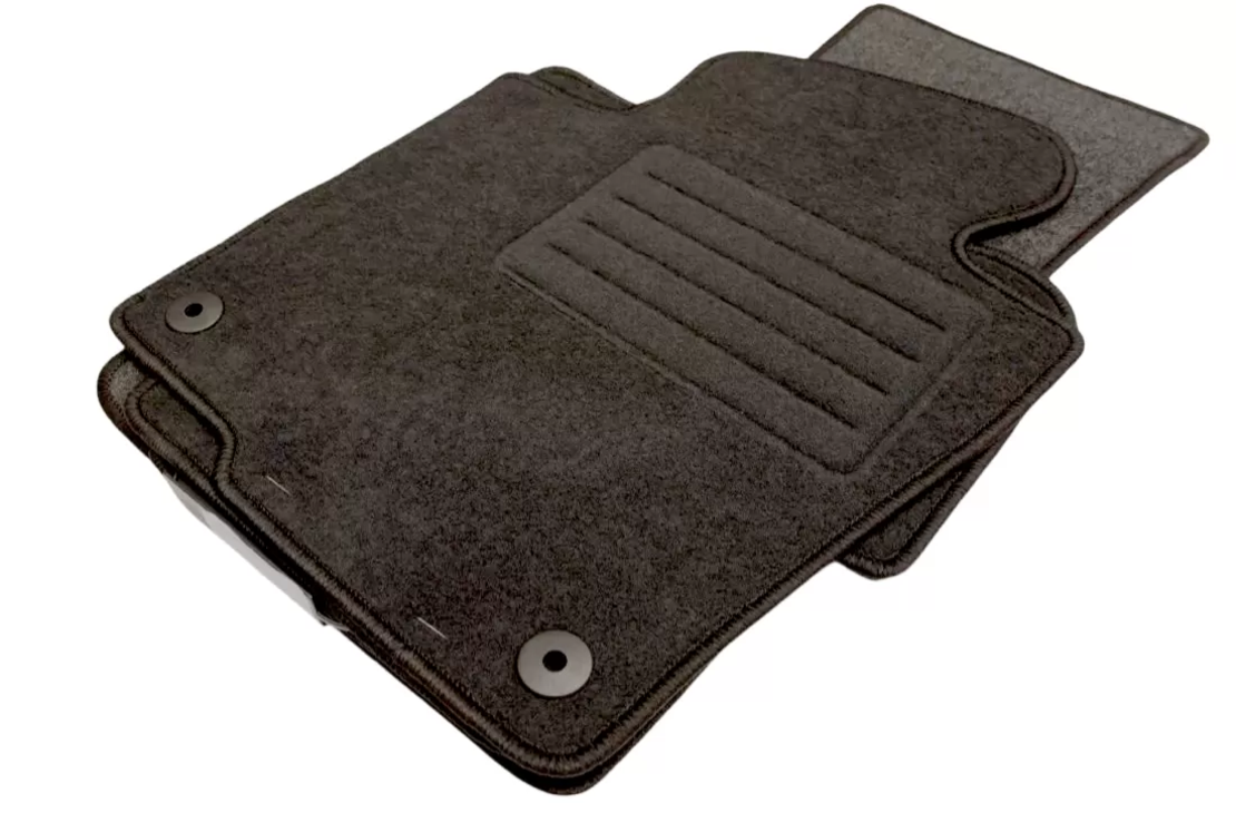 Мокетни стелки за VW Passat B6 / B7 / 3С (2005-2014) - с кръгли щипки