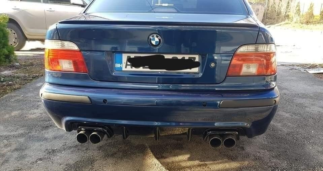 Двоен Оребрен Дифузьор за BMW E39