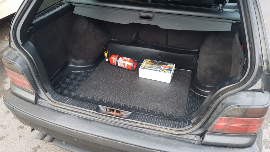 Стелка за багажника за BMW E36 Комби