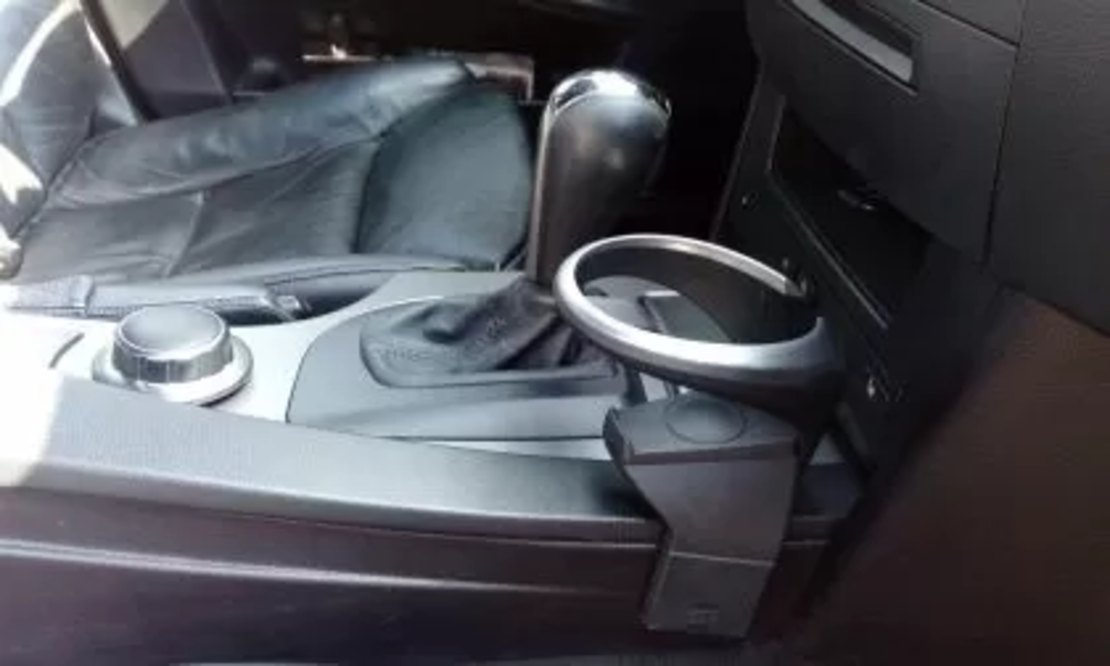 Поставка за чаша за BMW E60 E61
