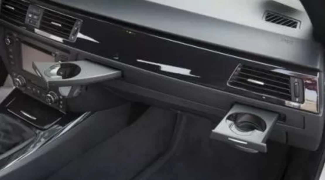 Поставка за чаши за BMW E60 E61 - за пасажера