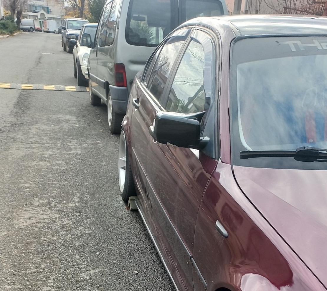 Батман Капаци за огледала за BMW E46