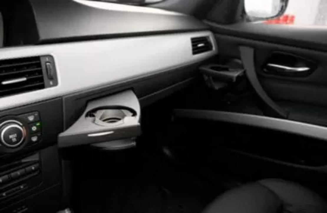 Поставка за чаши за BMW E60 E61 - за шофьора